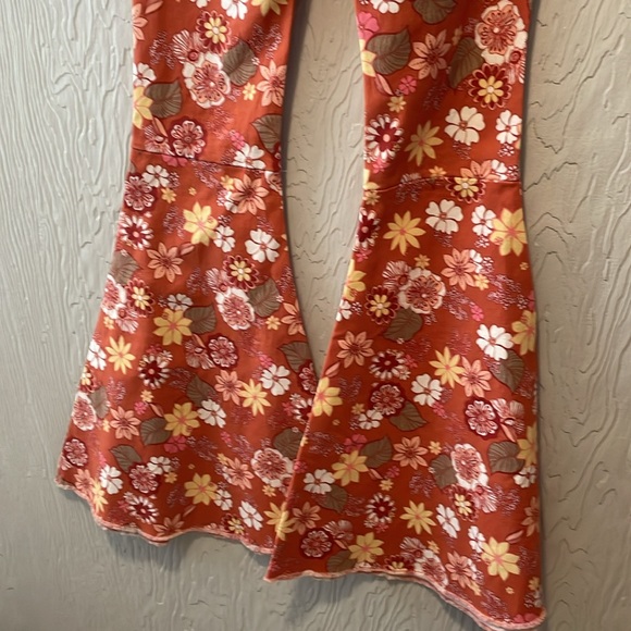 PEACH LOVE RETRO HOPPY BOHO FLORAL BELL BOTTOM FLARED JEANS NWT - Picture 8 of 8